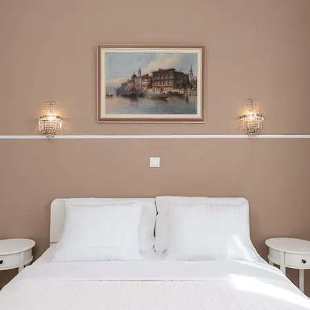 Evita Luxury