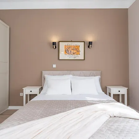 Evita Luxury