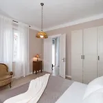 Evita Luxury شقة